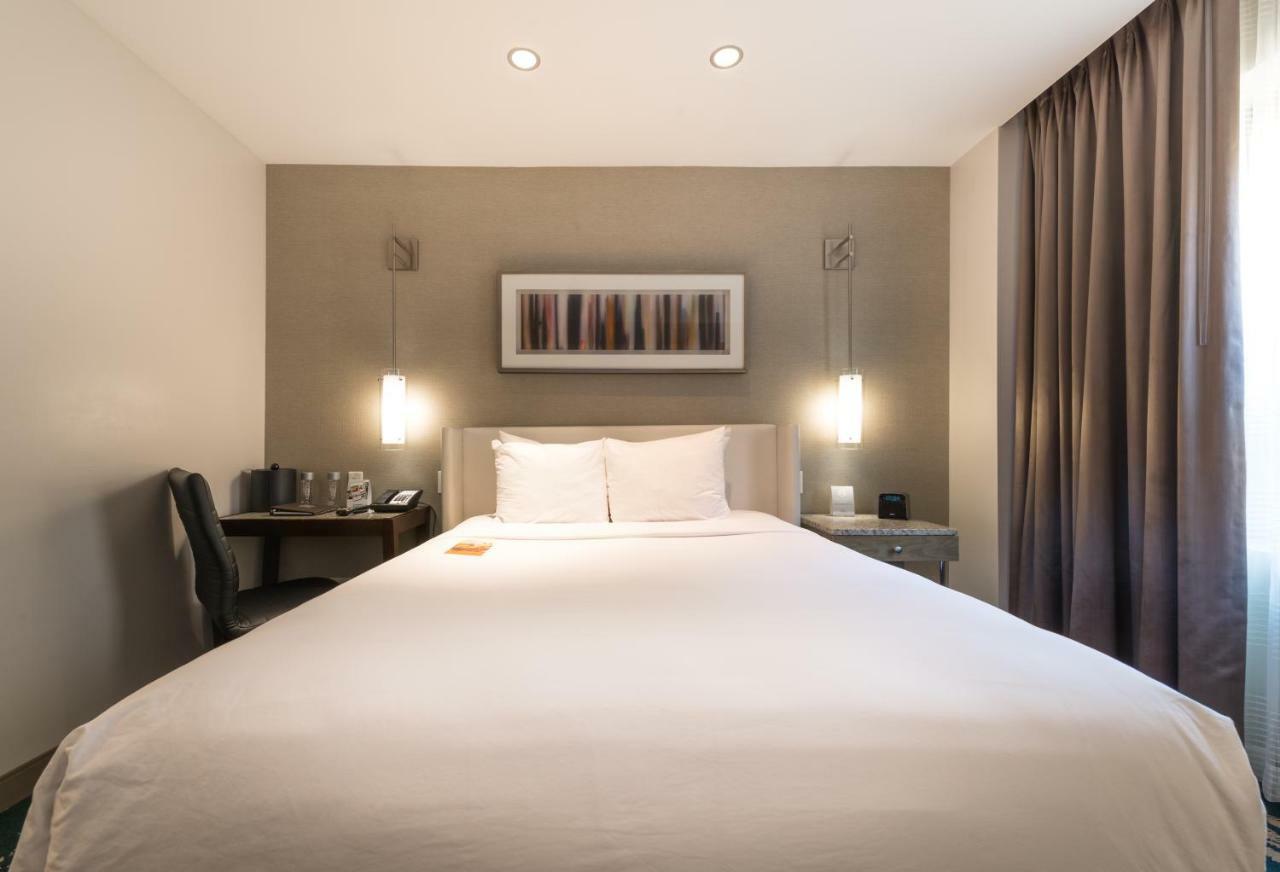 Hotel Felix Чикаго Екстериор снимка