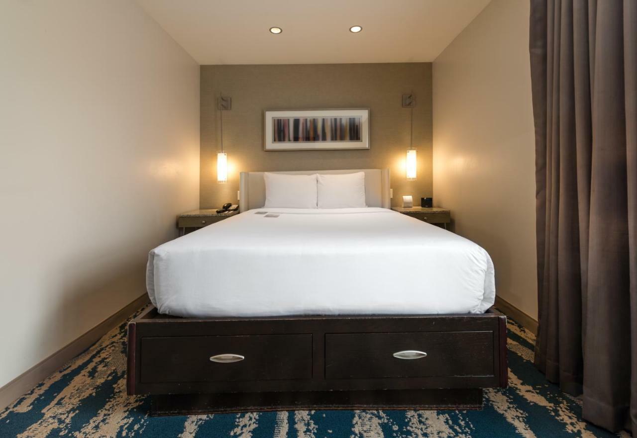 Hotel Felix Чикаго Екстериор снимка